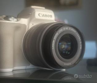 Canon EOS M50 Bianca
