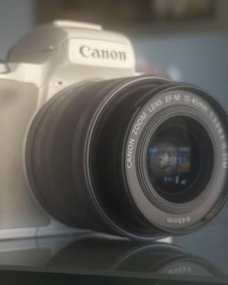 Canon EOS M50 Bianca