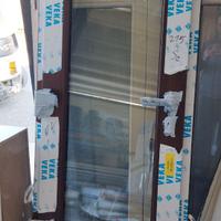 Porta ingresso colore noce,PVC nuova!cm 74,7x175