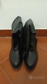 Stivali donna nuovi n.43