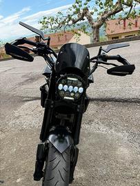 Si vende stupenda  moto.