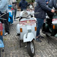 Vespa px200e