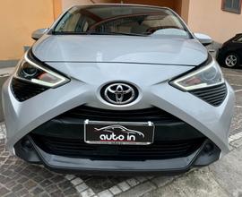 Toyota Aygo Connect 1.0 VVT-i 72 CV 5 porte x-play