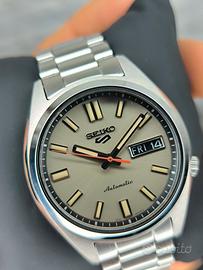 Riedizione Seiko 5 Snxs