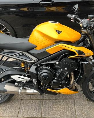 Triumph 765 rs