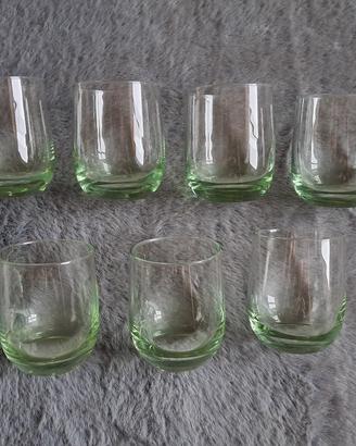 Set di 7 bicchieri in vetro trasparente