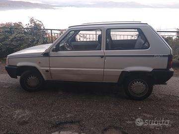 panda 750 youg 1990 € 1.500