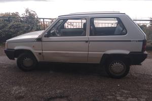 panda 750 youg 1990 € 1.500