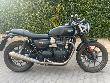 Triumph Street Twin