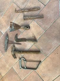 utensili da giardino falce martello spatola vintag