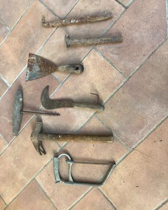 utensili da giardino falce martello spatola vintag