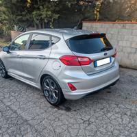 Ford Fiesta Hybrid 125 CV 5 porte ST-Line Incident