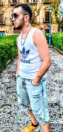 Tutto fare Aiutante in tutto sono disposto subito