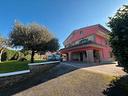 villa-singola-ideale-per-due-famiglie