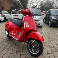 Vespa 310 GTS hpe Super nuova da immatricolare km.