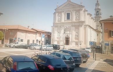 BILOCALE AL PIANO TERRA CON PORTICO NO SPESE !