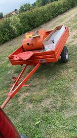 carrettino  Goldoni  e spandi neve mai usato