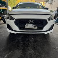 Vendiamo ricambi Hyundai j30 anno 2019