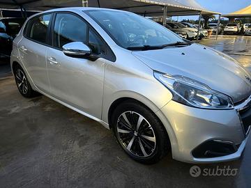 Peugeot 208 1.6 HDi 75 CV 05/2018 KM 140.000 K