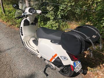 Vespa 300 anno 2008