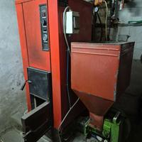 Caldaia policombustibile sansa e legna 29kw