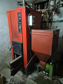 Caldaia policombustibile sansa e legna 29kw