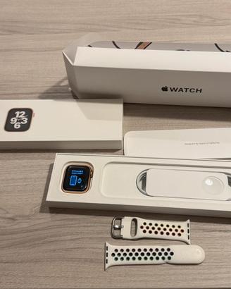 Apple Watch SE 1ª Generazione 40 mm Gold