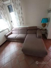 Divano tre posti con chaise lounge