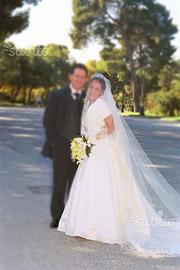 Vestito da sposa con pietre preziose