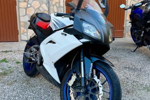 Aprilia rs125 (secondo i documenti A1, ma 35 forze