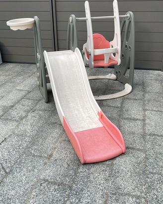 Scivolo e altalena bimbo/a