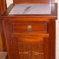 coppia di comodini anni '30