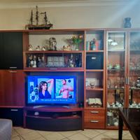 arredamento parete attrezzata e tavolo