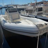 Cab Dorado 8.7 Pronto alla boa