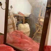 Specchio in legno noce
