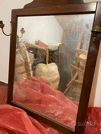 Specchio in legno noce
