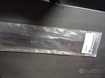 SIGLA FIAT FREEMONT - 68100273AA- NUOVO ORIGINALE