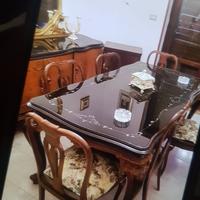 Tavolo stile Chippendale