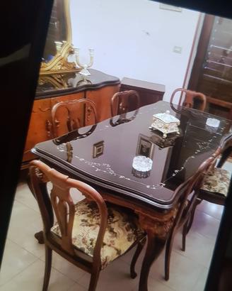 Tavolo stile Chippendale