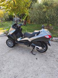Piaggio mp3 300