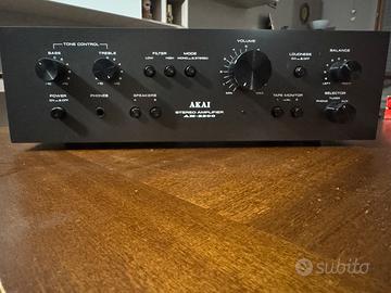Akai stereo-amplifier AM-2200