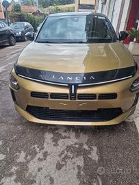 Lancia Ypsilon Hybrid e-DCT
