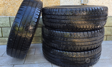 4 pneumatici Michelin Agilis Camping 215 75 16 CP