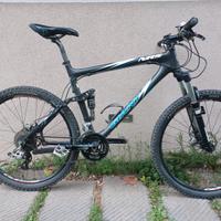 Giant Mountain Bike Full, telaio NRS in carbonio