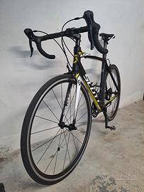 bici da corsa scott