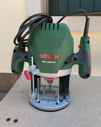 Fresatrice  BOSCH POF1200AE + set frese EINHELL 