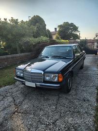 Mercedes 240 Diesel