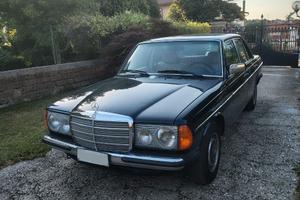 Mercedes 240 Diesel