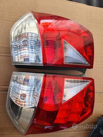 Honda frv fanali posteriori 