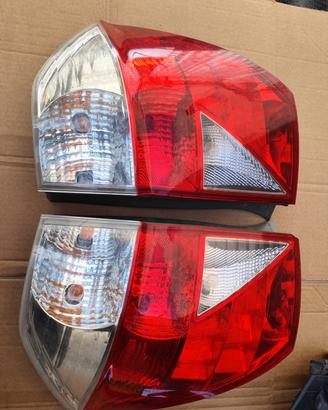 Honda frv fanali posteriori 